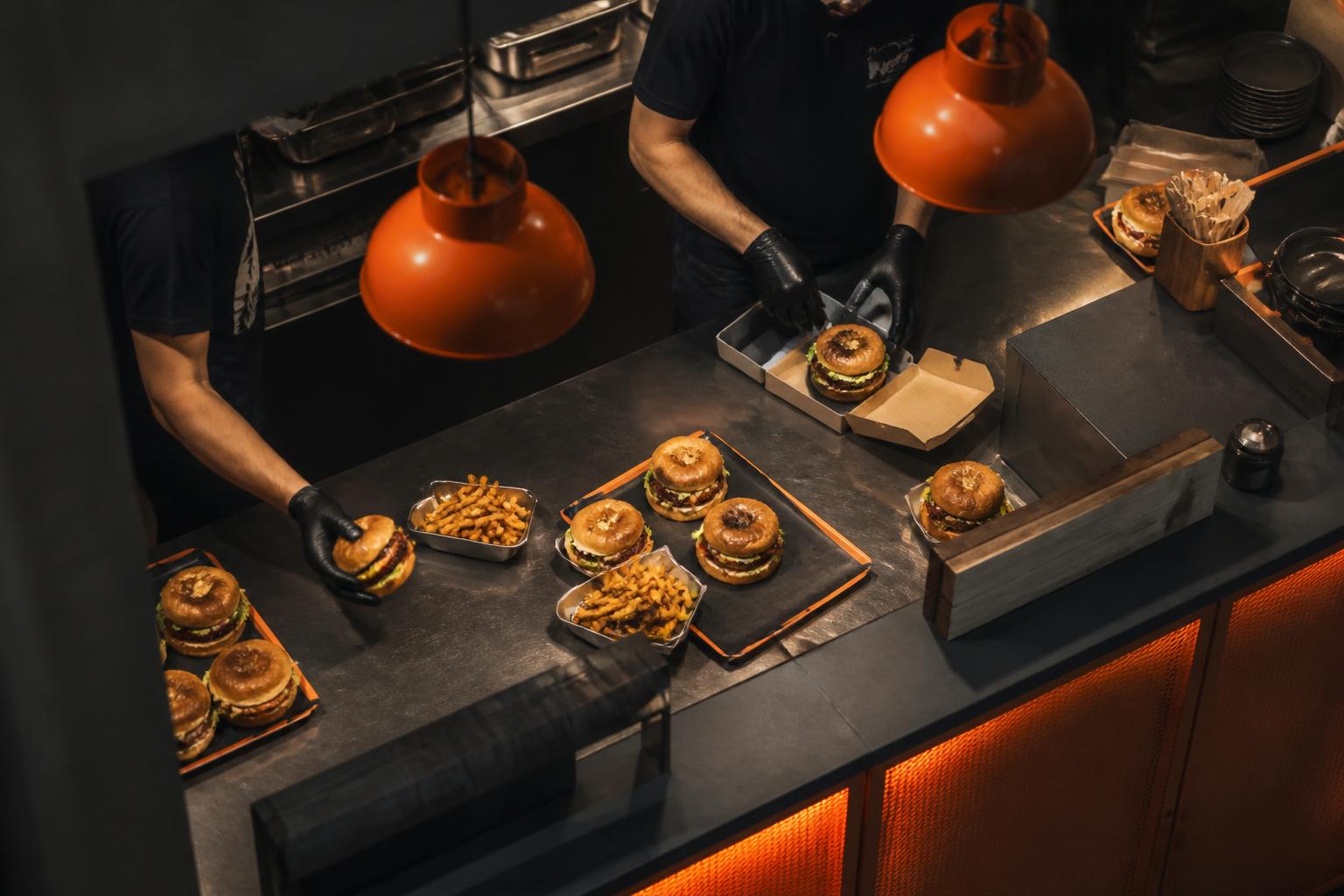 Fast Food - çalışma temalı görsel